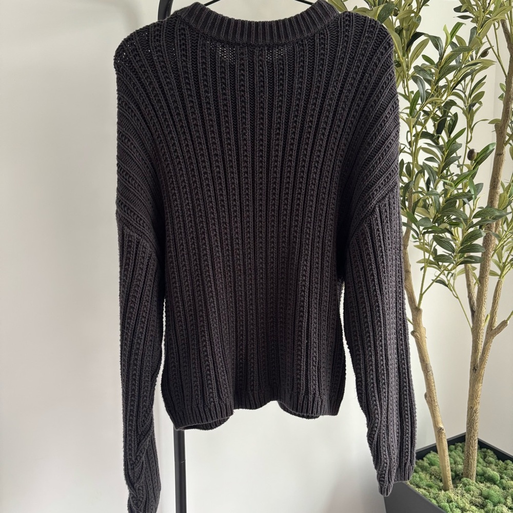 • [Universal Thread] Sweater • - Picture 6 of 8